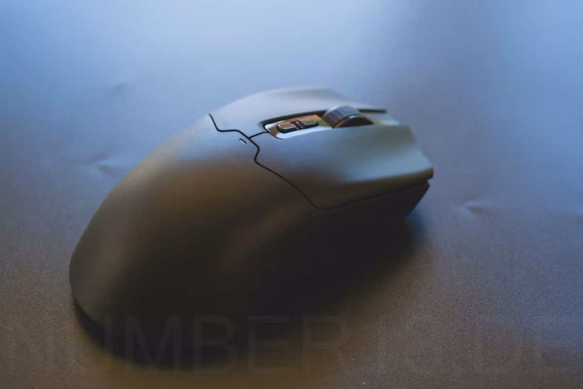 EPOMAKER Click Maus im Test: Kabellose Razer-Cobra-Alternative für Links- und Rechtshänder?