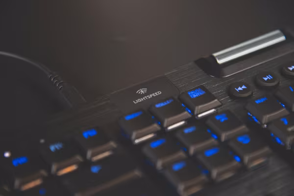 Logitech G915 Lightspeed
